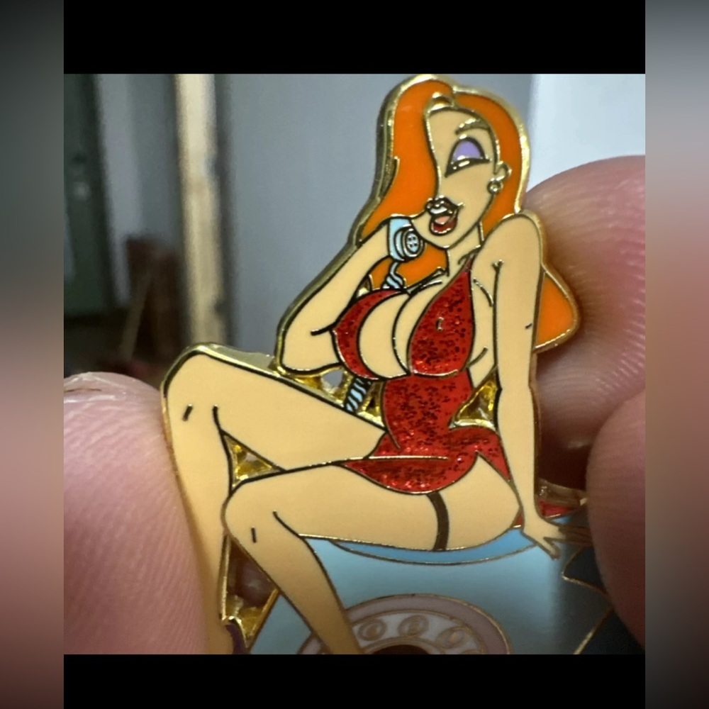 Disney Fantasy Jessica Rabbit Talking On Telephone Pin LE 100